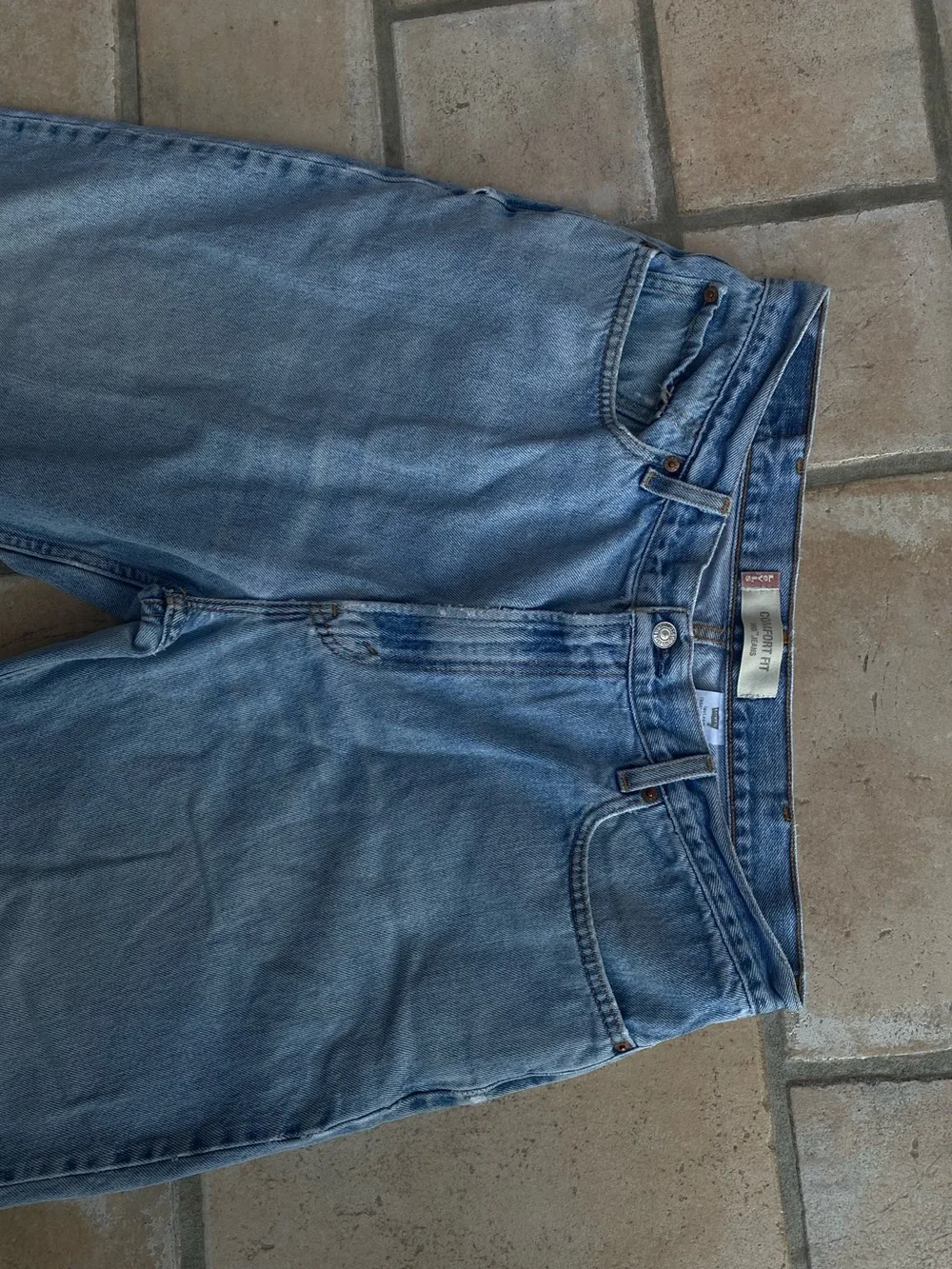 Levi's 560 Relaxed Comfort Fit Light Blue Denim Jeans - W38 L32